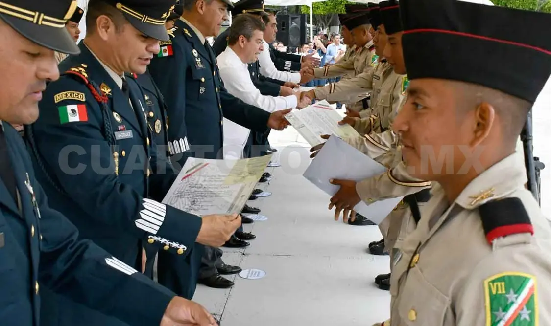 Concluyen 100 jóvenes su servicio militar