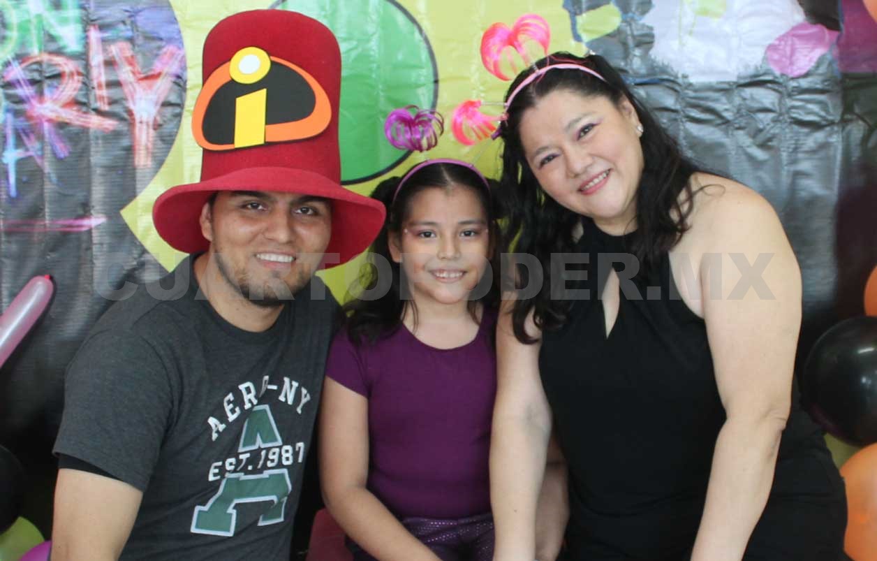 Encantada con su festejo