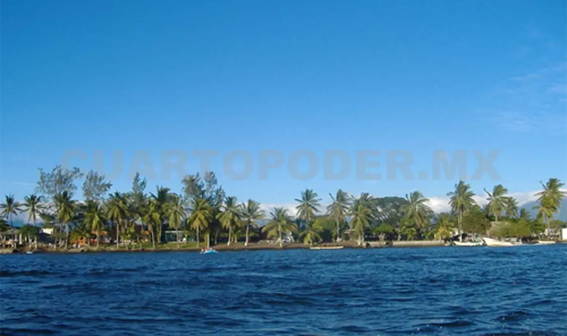 Playas sucias en Costa Azul