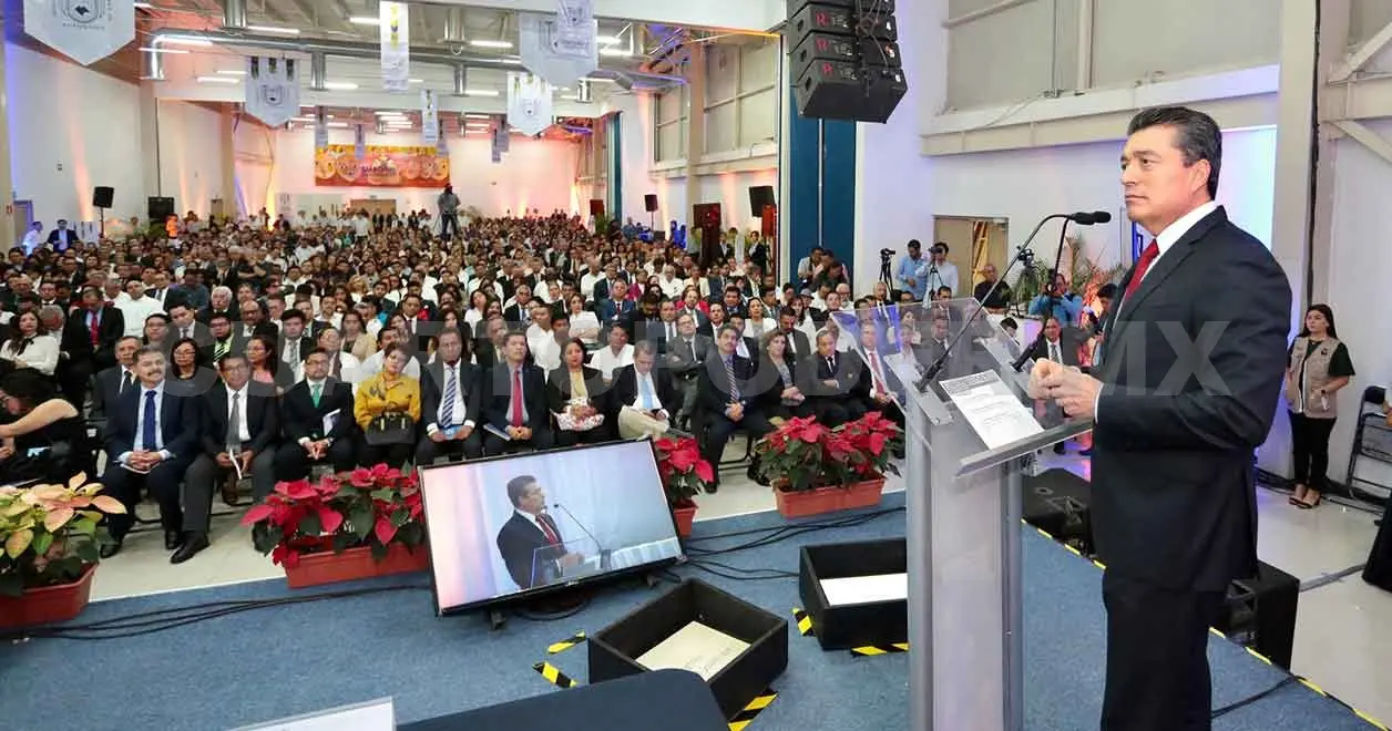 Gobernador respalda tarea de formar a la juventud