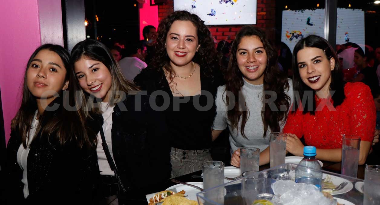 Gran noche entre amigos