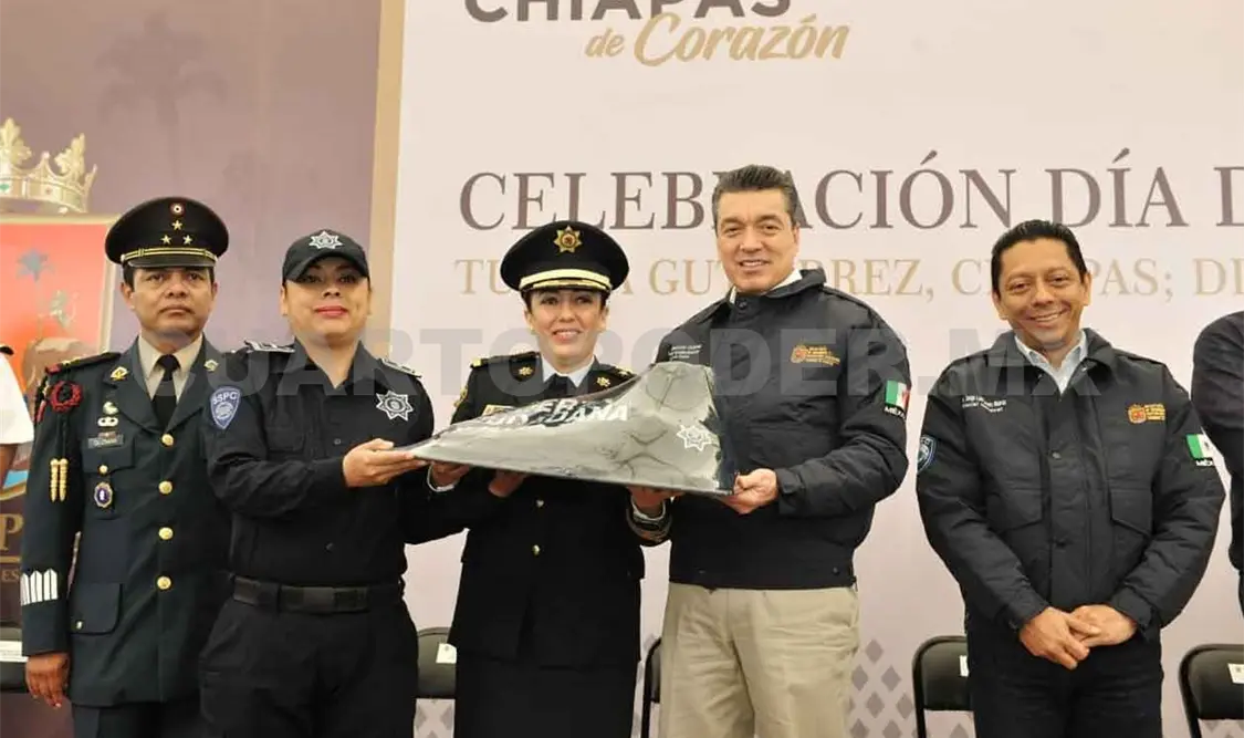 Encabeza REC celebración del Día del Policía