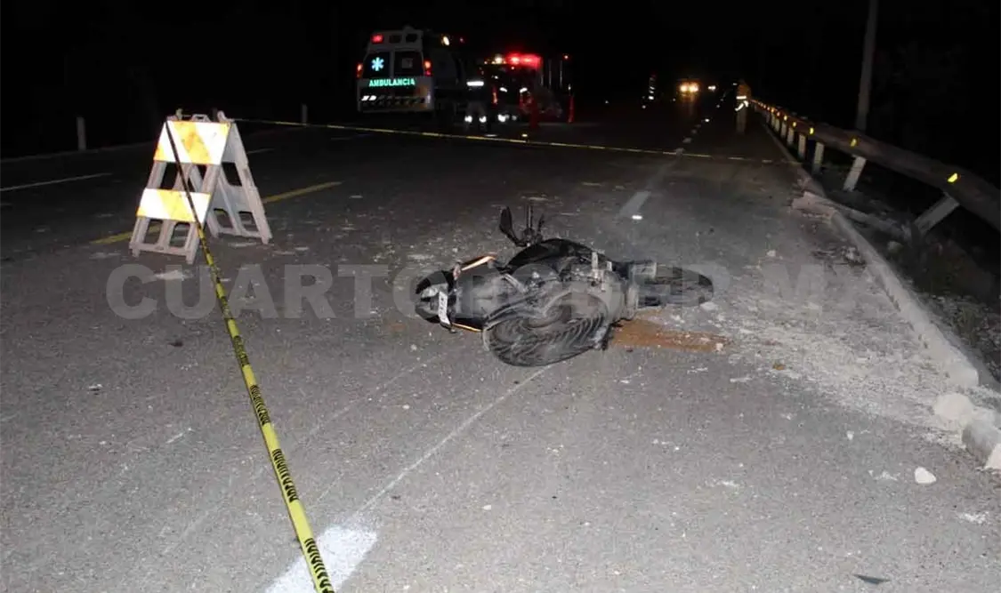 Arrollan a motoristas en tramo carretero