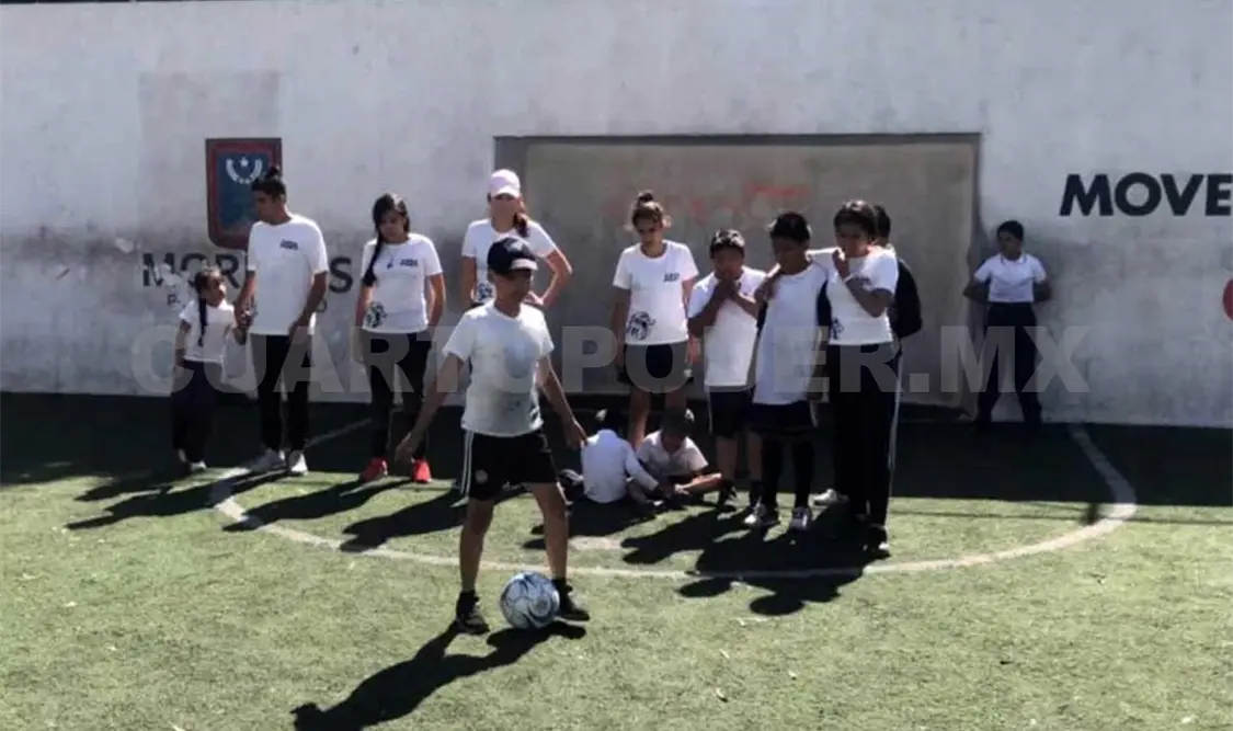A través del futbol, niños enfrentan discapacidad