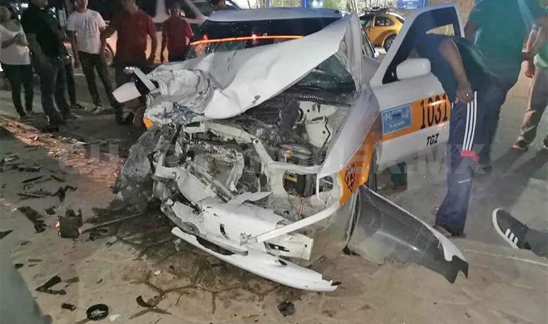 Con cinco lesionados salda choque de taxi