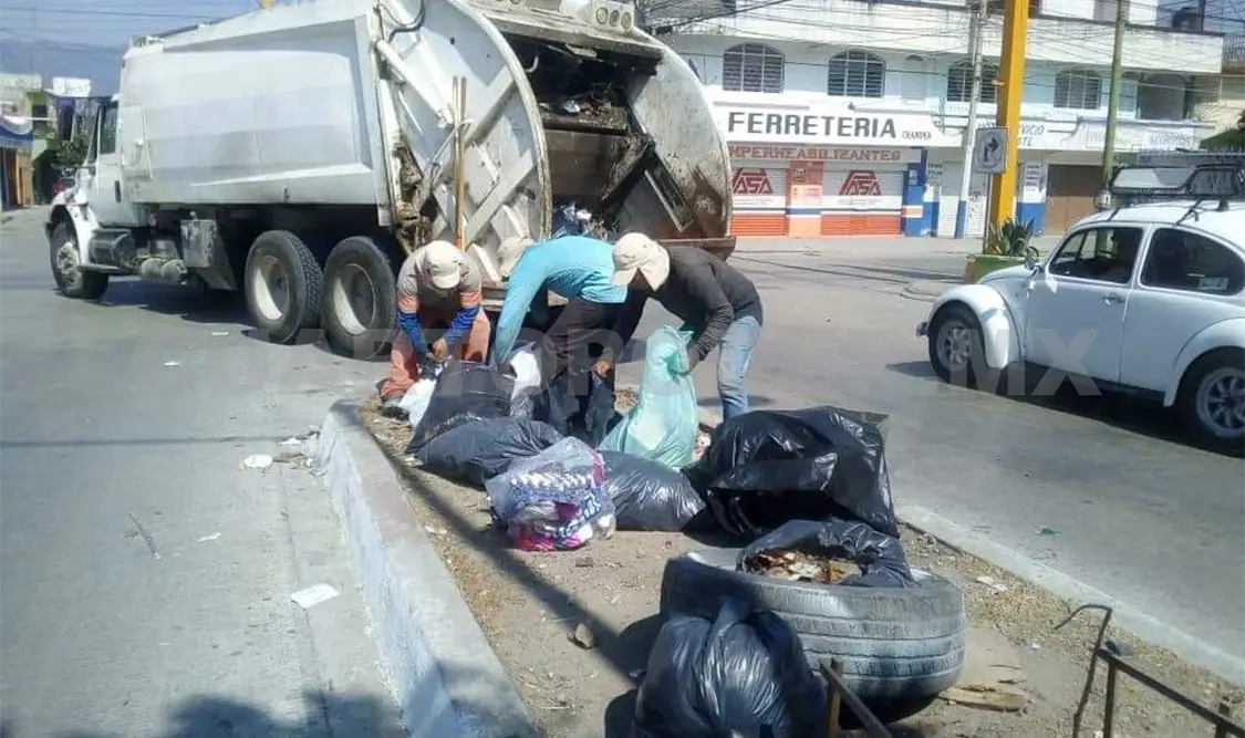 Tuxtlecos sacaron basura durante día de asueto