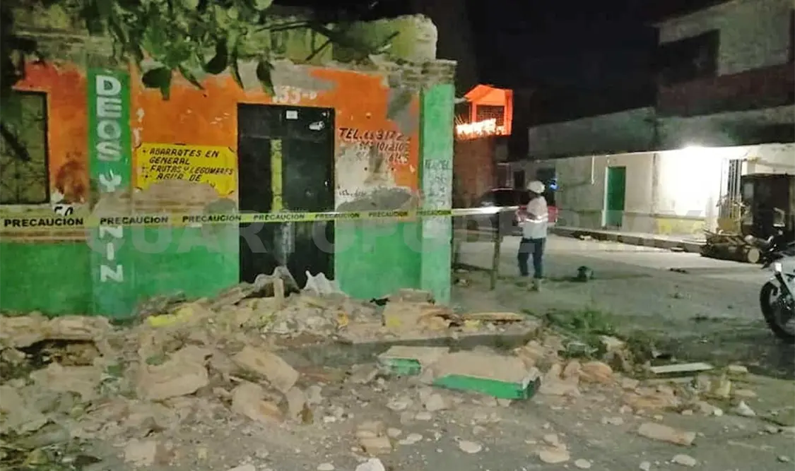 En Tonalá una vivienda abandonada tuvo daños. Cortesía