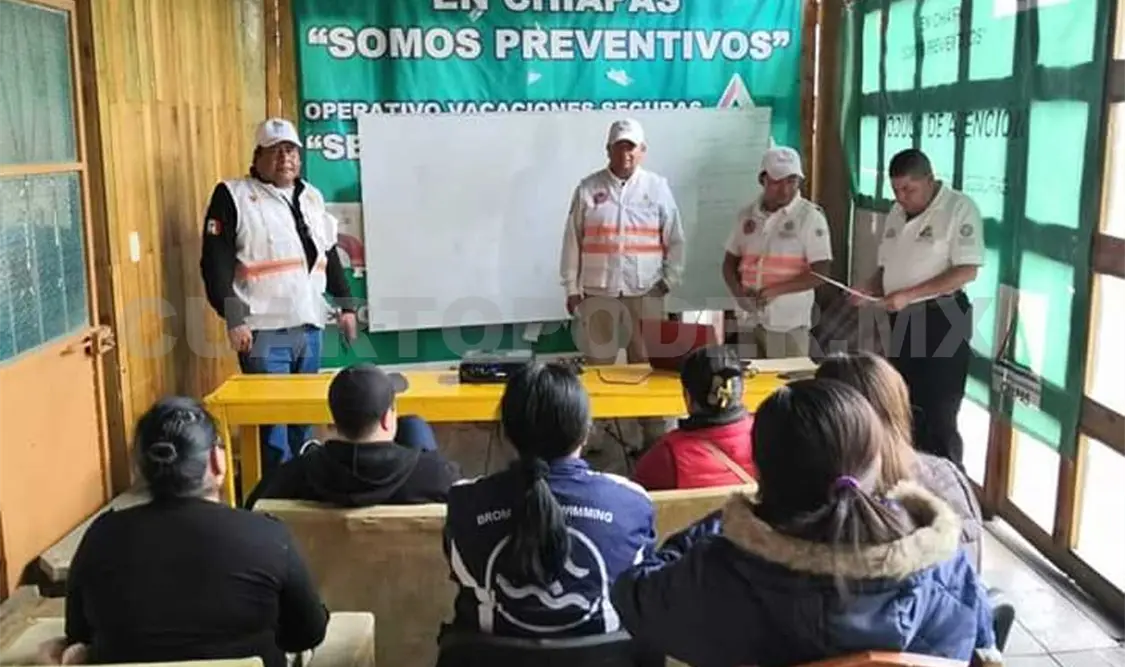 El curso fue impartido por la dirección de Protección Civil Municipal y estuvo dirigido al personal del C4 de San Cristóbal. Manuel Martínez / CP