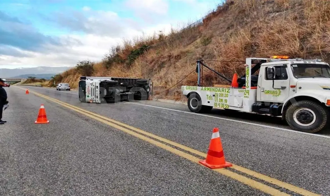 El percance ocurrió ayer por la mañana sobre el kilómetro 25 en la autopista Ocozocoautla-Arriaga. CP