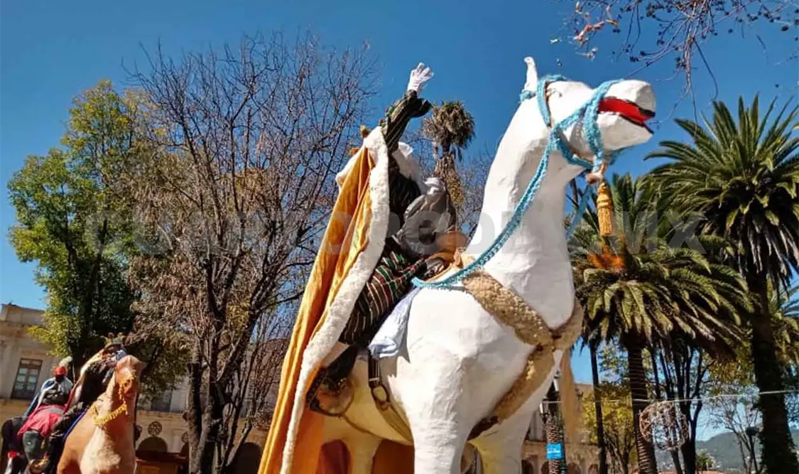 Reyes Magos recorrieron las calles de SCLC