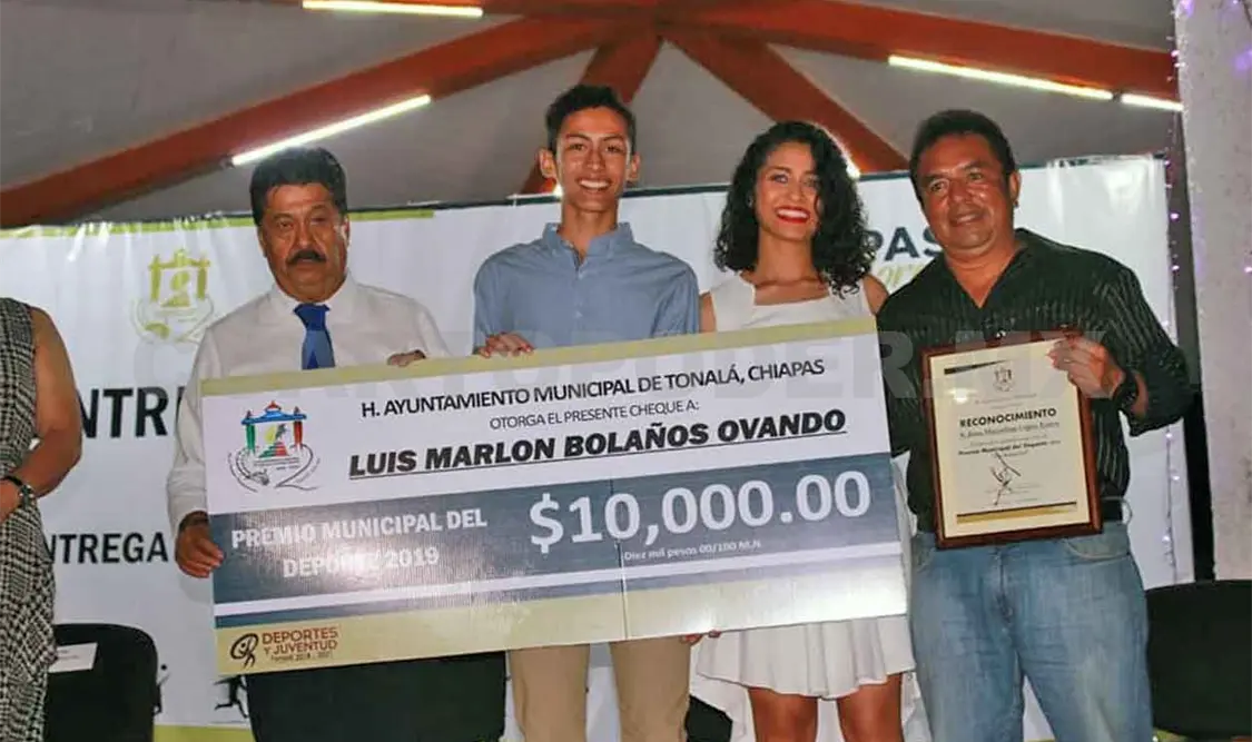 Panamericano recibe Premio Municipal