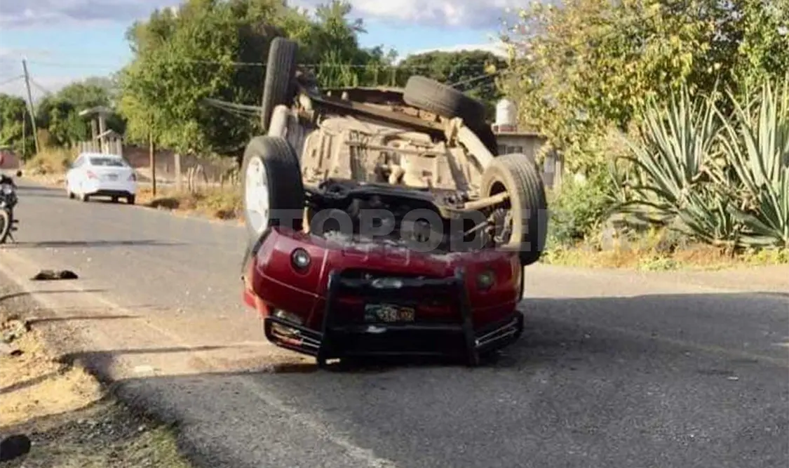 En el accidente perdieron la vida el conductor y un transeúnte, informaron fuentes oficiales. CP
