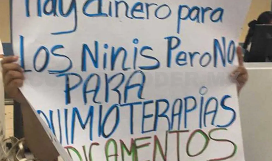 Recientemente, padres de niños con cáncer se manifestaron para denunciar la falta de insumos para quimioterapias. Twitter