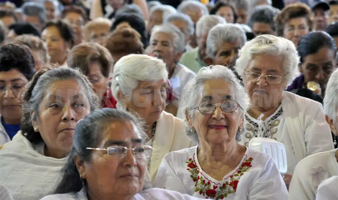 En Ciudad Juárez más de 53 mil personas adultas mayores cuentan con pensión, dijo la secretaria Albores González. Twitter