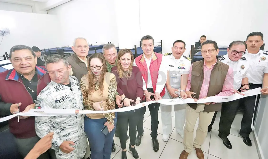 El gobernador manifestó su compromiso de continuar impulsando acciones para la dignificación policial. CP