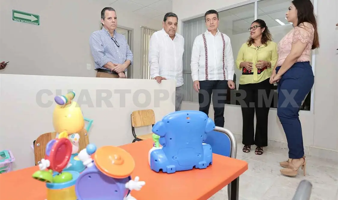 Inaugura Rutilio Escandón Cadenas Centro de Convivencia Familiar