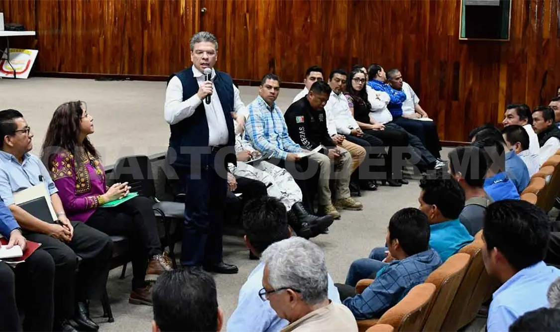 Recibe Ismael Brito a autoridades de Aldama y Chenalhó