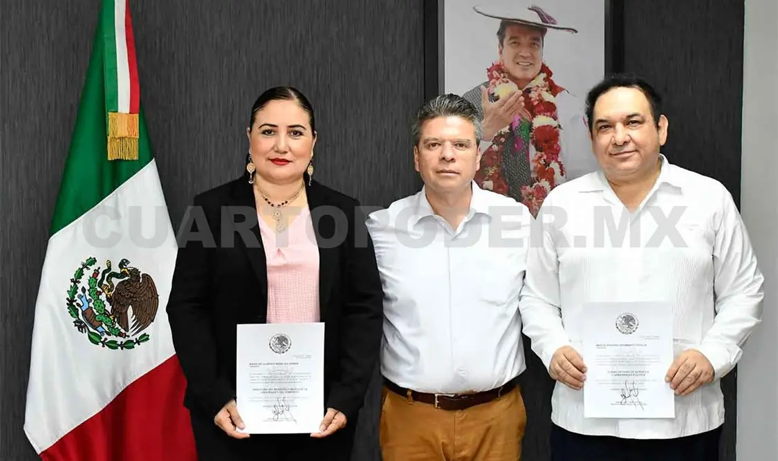 Toma protesta Ismael Brito a nuevos funcionarios