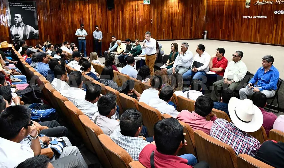 Instalan mesa de diálogo para atender caso Bochil