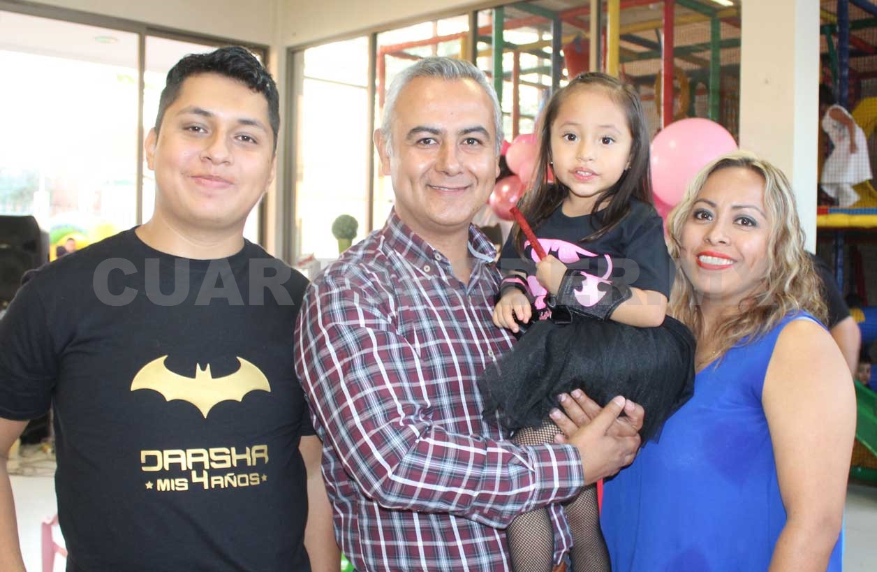 Regalos y abrazos para Daasha