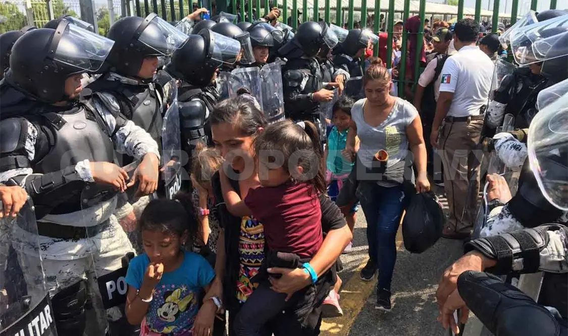 Se repliegan migrantes, intentarán cruzar otra vez
