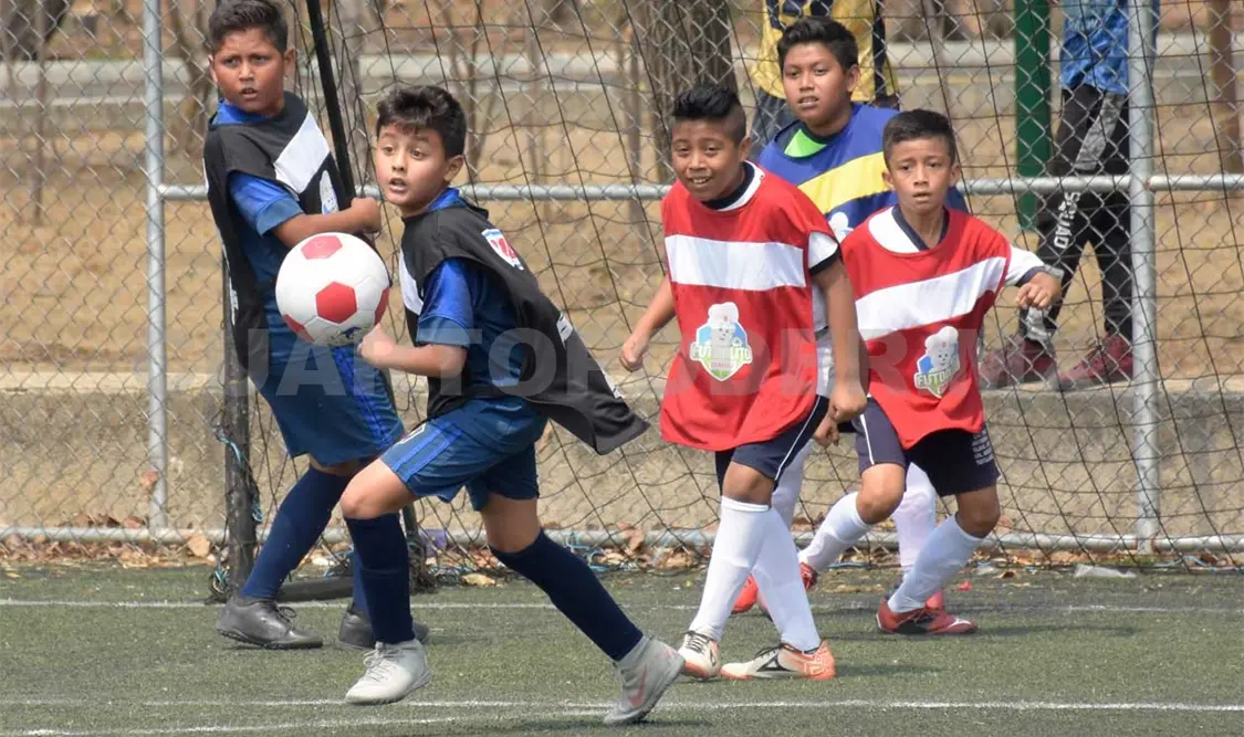 Crece la participación en el Futbolito Bimbo