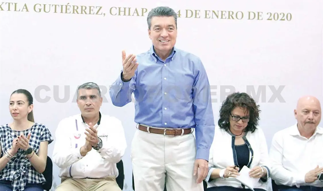 Entrega Rutilio Escandón 600 apoyos funcionales a personas con discapacidad