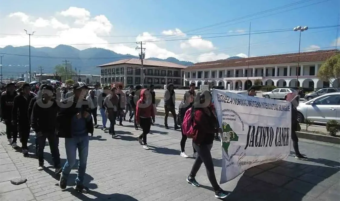 Normalistas de la “Jacinto Canek” vuelven a marchar