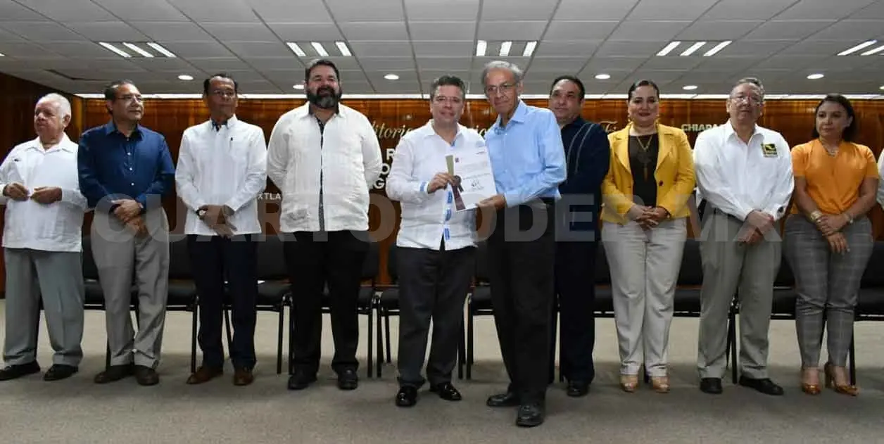 Entrega Ismael Brito reconocimientos a peritos valuadores