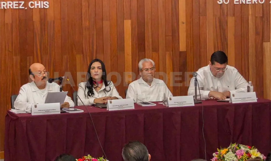 Presentan estudios sobre Derecho Laboral