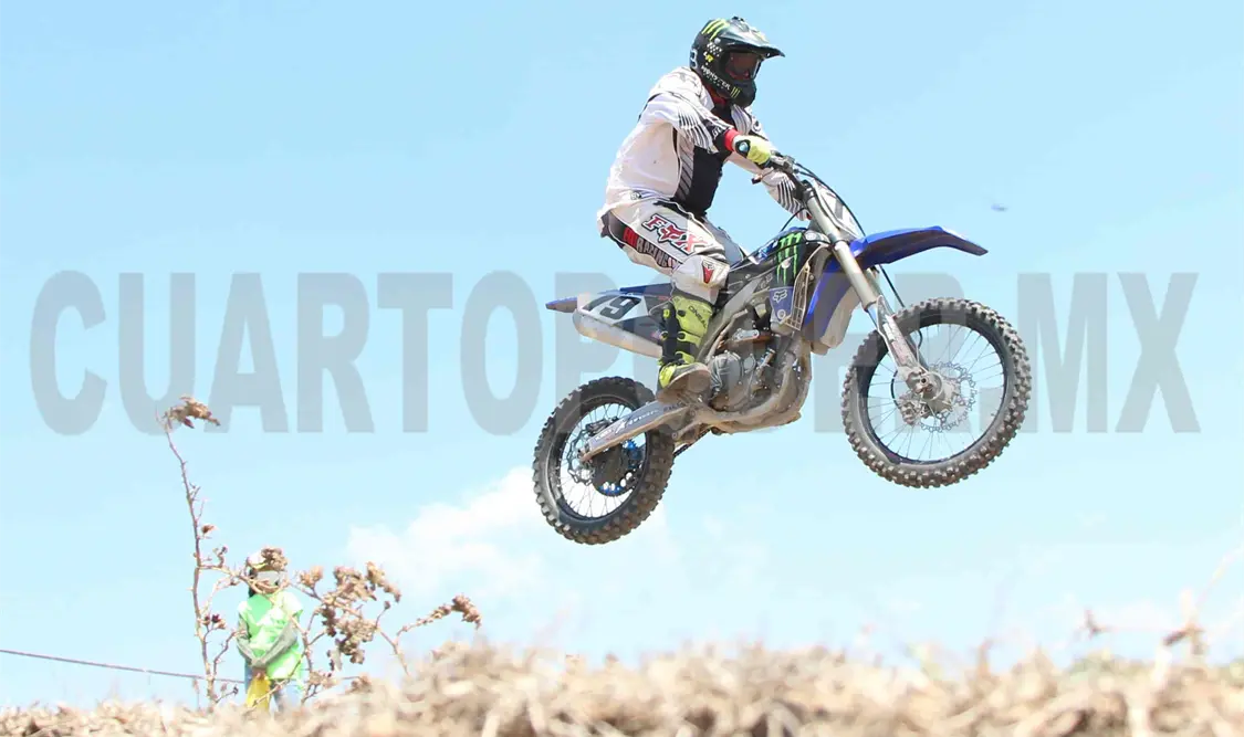 Volverán los vuelos espectaculares de los “caballos de acero” en el deporte motorizado. Guillermo Ramos/CP