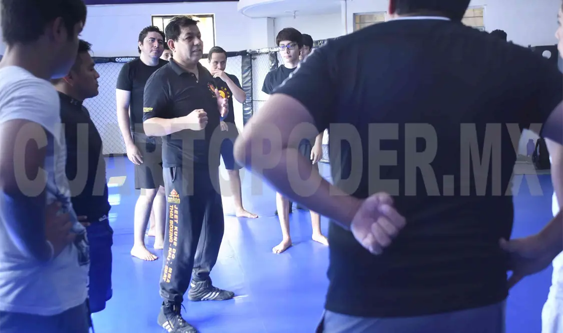 Seminario para impartir conocimientos acerca del Muay Thai en sus dos versiones. Cortesía