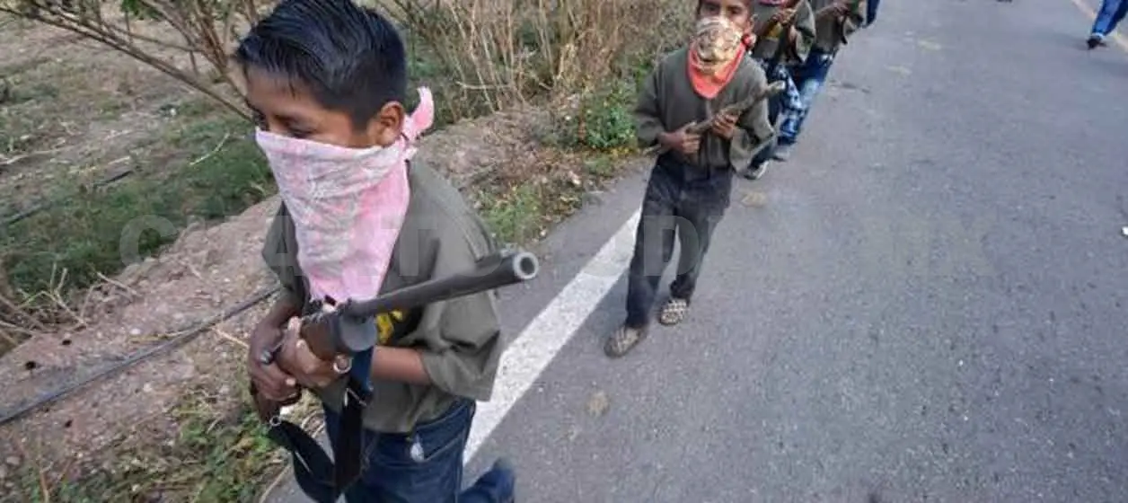 Segob ya atiende caso de niños armados