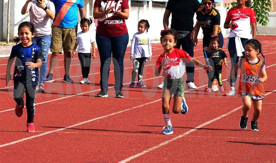La participación de niños de edades menores fue novedosa dentro de las competencias del primer día de actividades. Cortesía