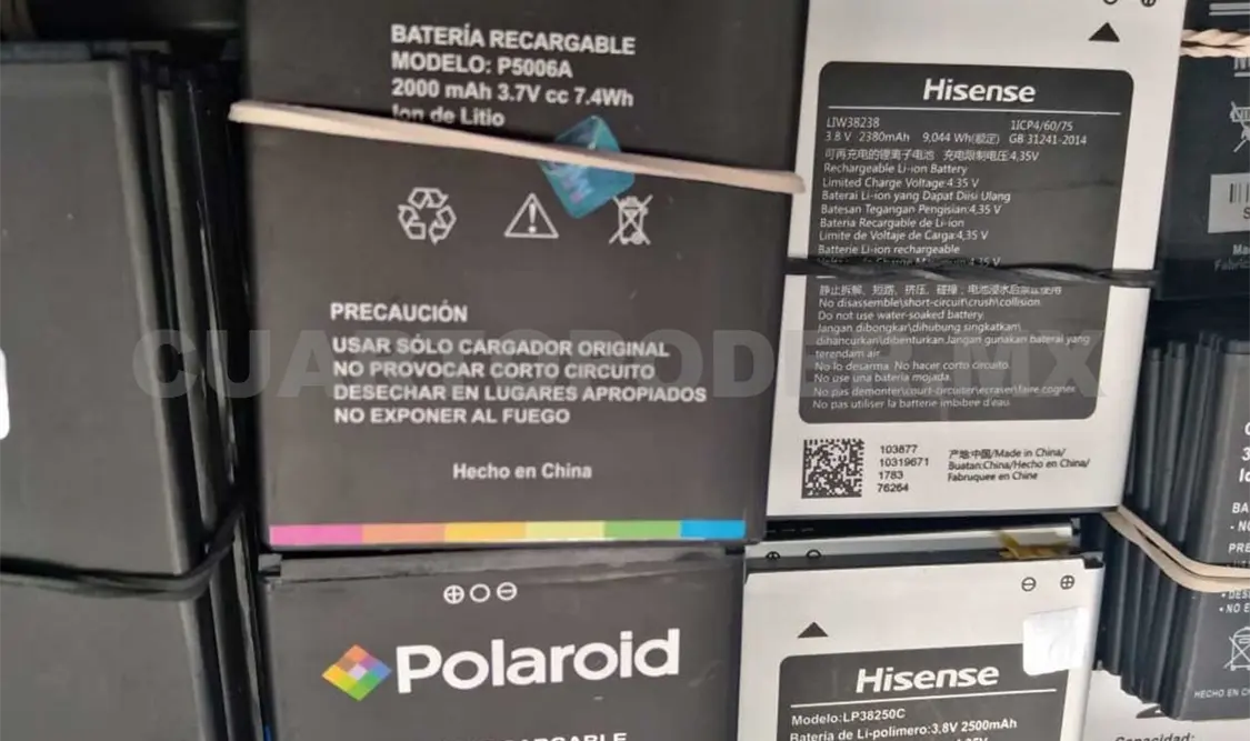 Los productos que se ofertan como accesorios y celulares son chinos. CP
