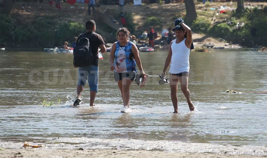Llegan pequeños grupos de migrantes a frontera