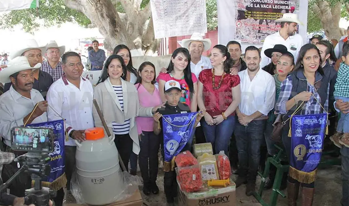 Acude Bonilla Hidalgo a la Expo Ganadera 2020