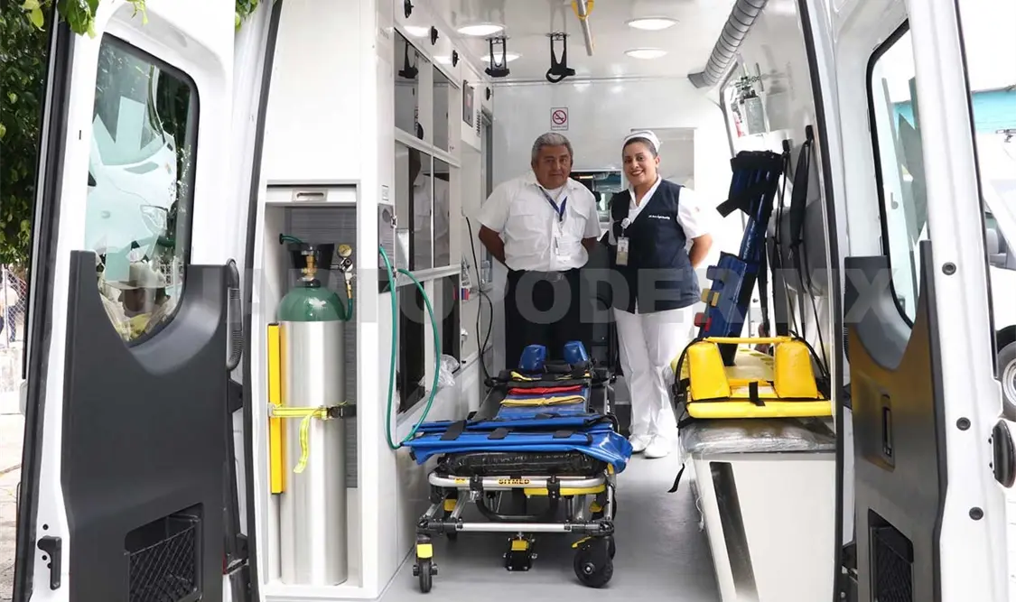 Salud recibe ambulancia de terapia intensiva