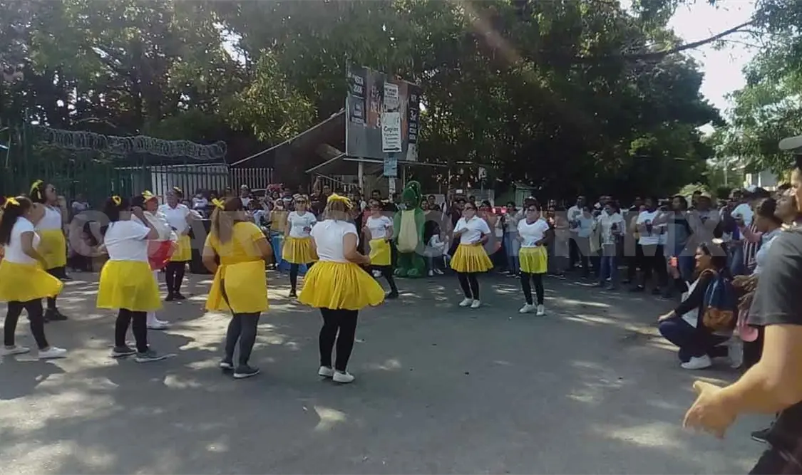 Docentes se manifiestan con jornada cultural