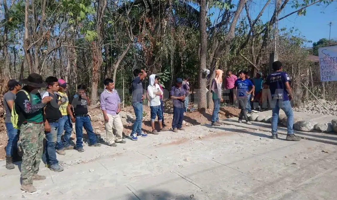 Bloquean pepenadores el acceso a basurero