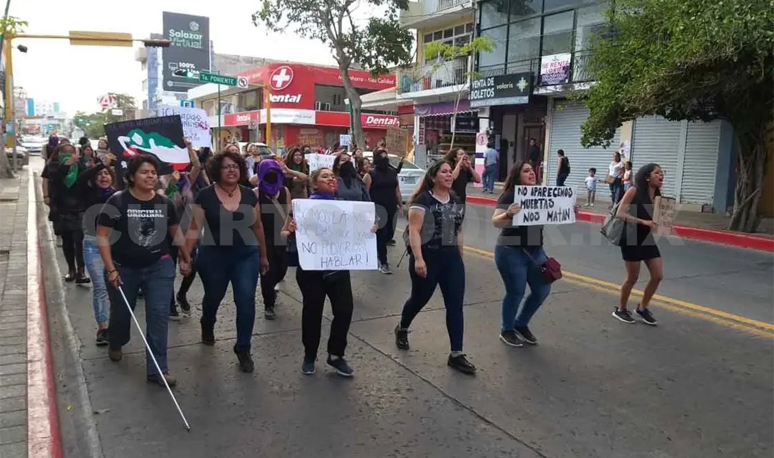 Marchan para exigir alto a los feminicidios