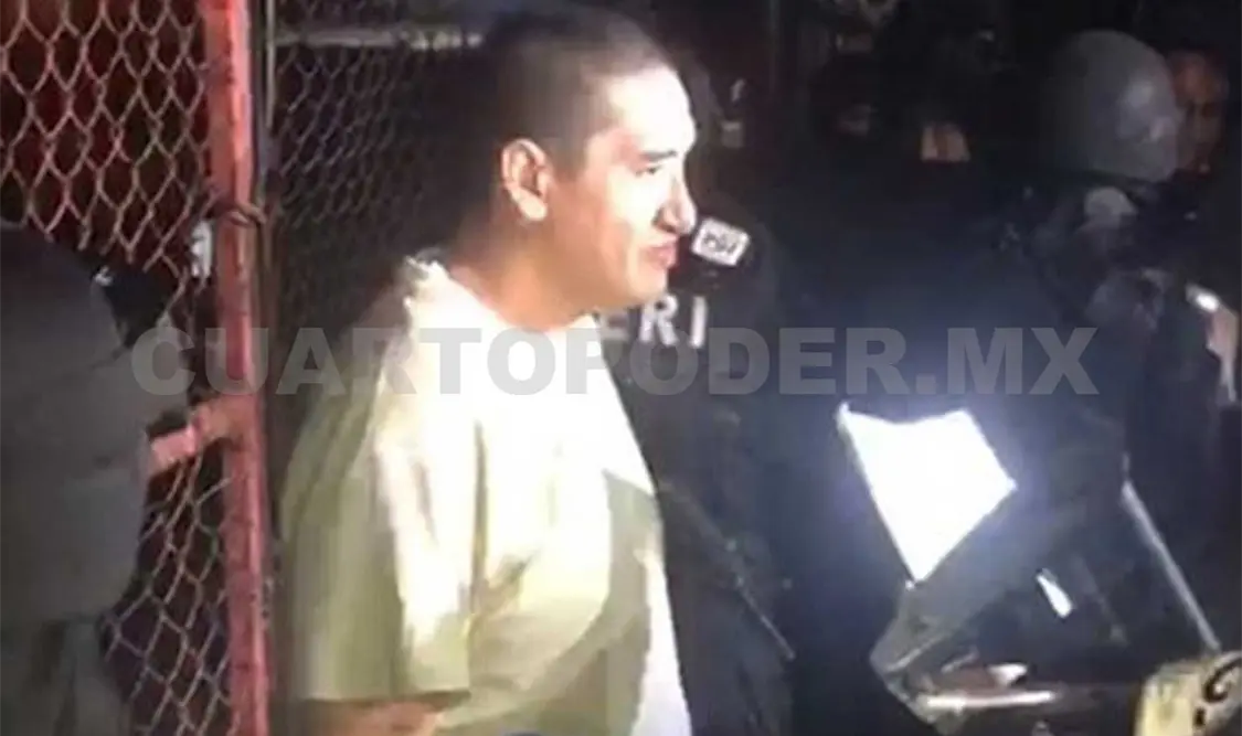 Con lágrimas en los ojos y aguantando el llanto, Óscar Andrés Flores, “El Lunares”, volvió a ser detenido. Twitter