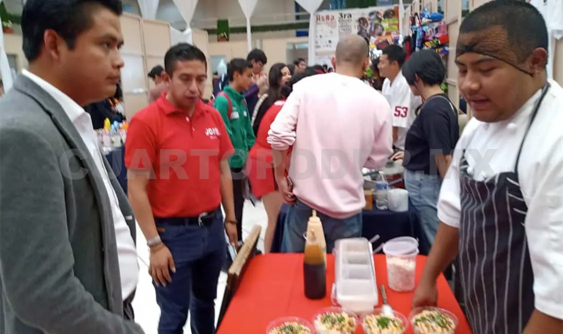 Durante el evento se presentó una degustación de cocina cultural asiática. Manuel Martínez / CP