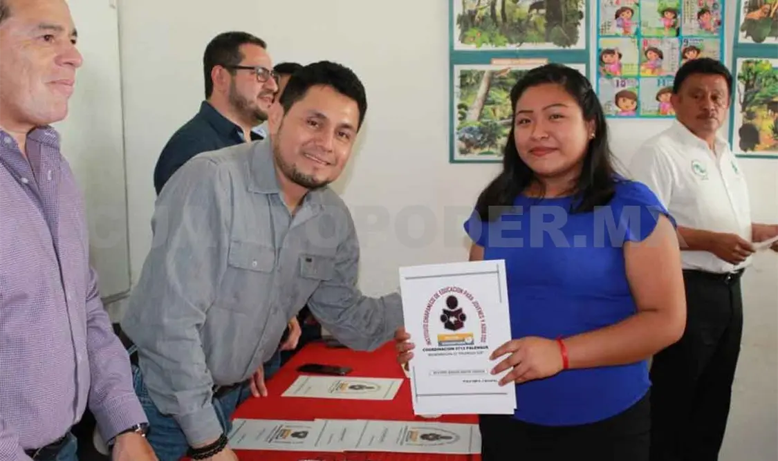 Icheja avanza en el combate al analfabetismo