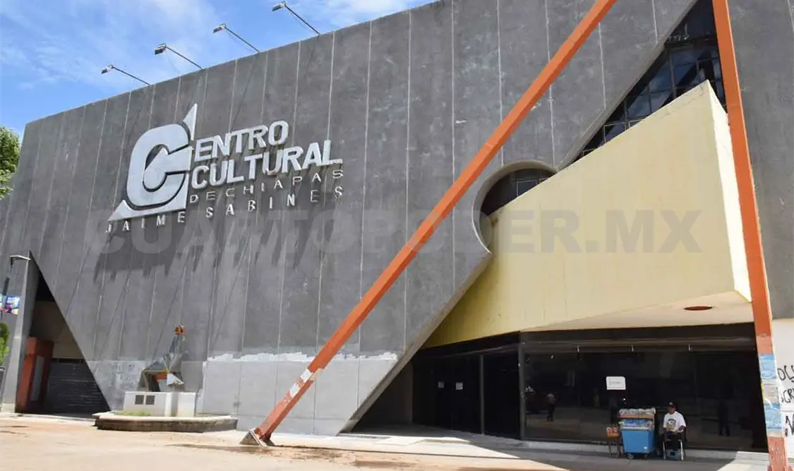 Librerías se están “muriendo”