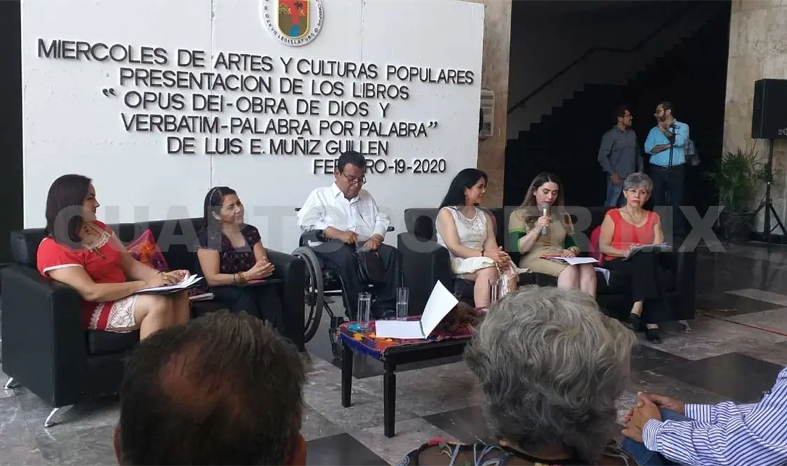 En las presentaciones de los libros de Luis Eugenio Muñiz. Darwin Mendoza