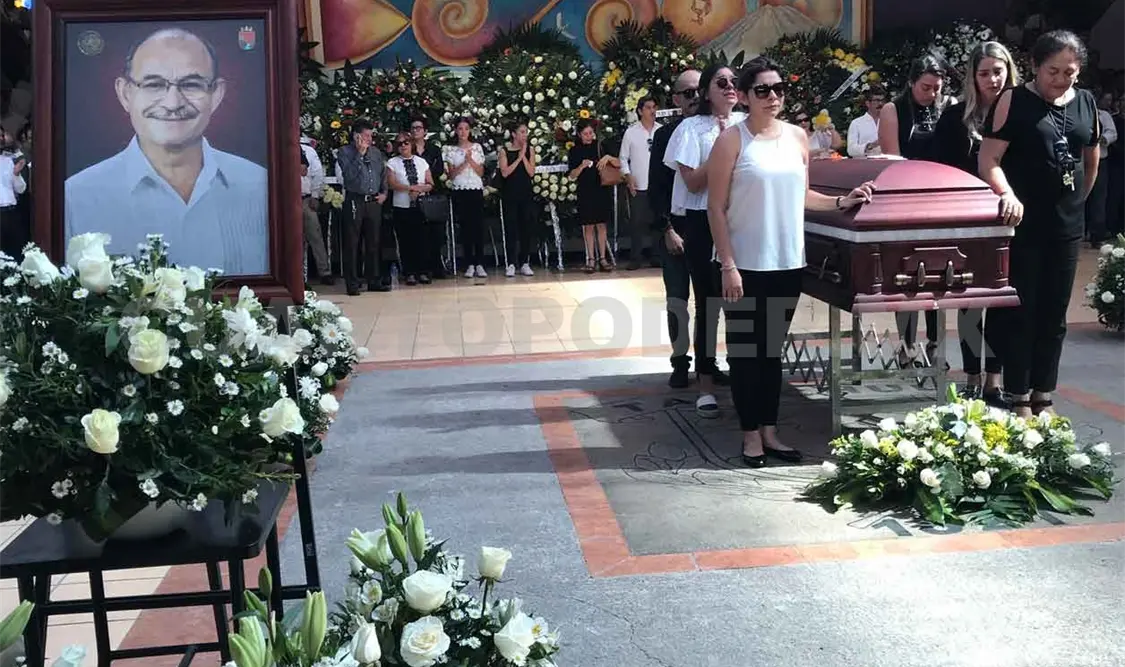 Con homenaje despiden a alcalde de Tapachula