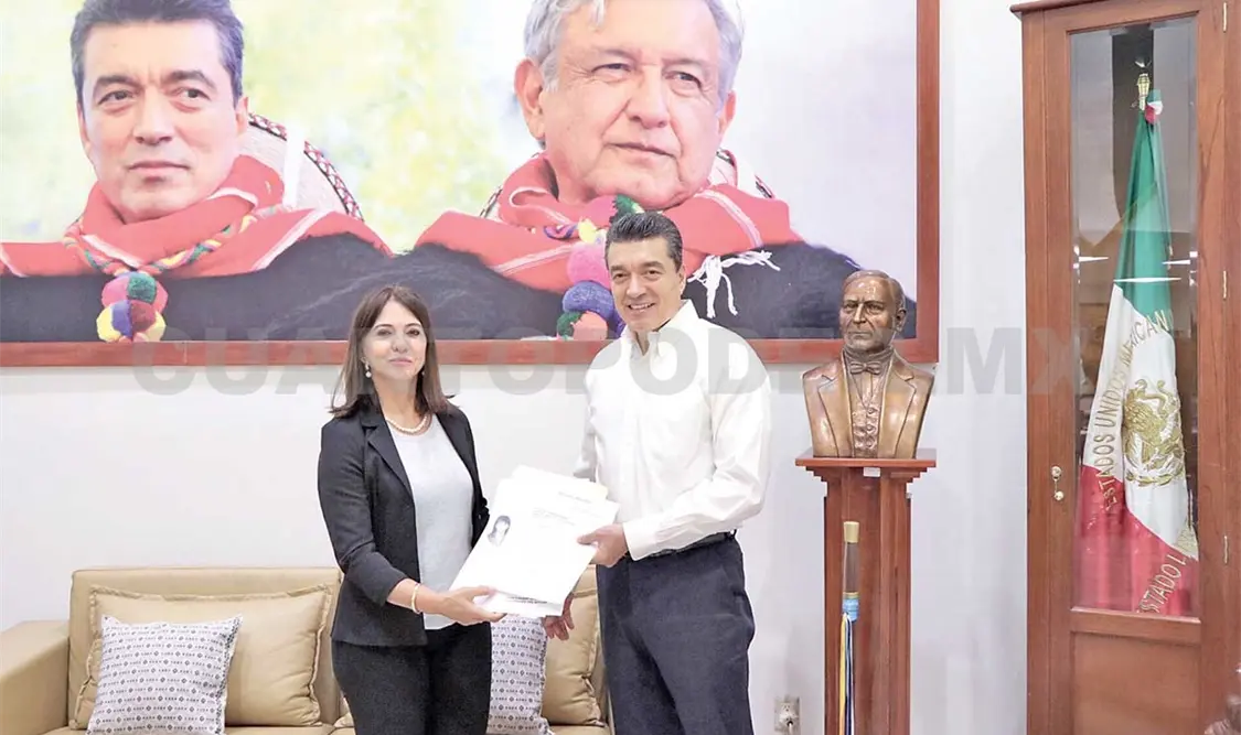 La magistrada del Tribunal Superior de Justicia del Estado entregó su renuncia a la Notaría Pública 97, con residencia en el municipio de Berriozábal. CP