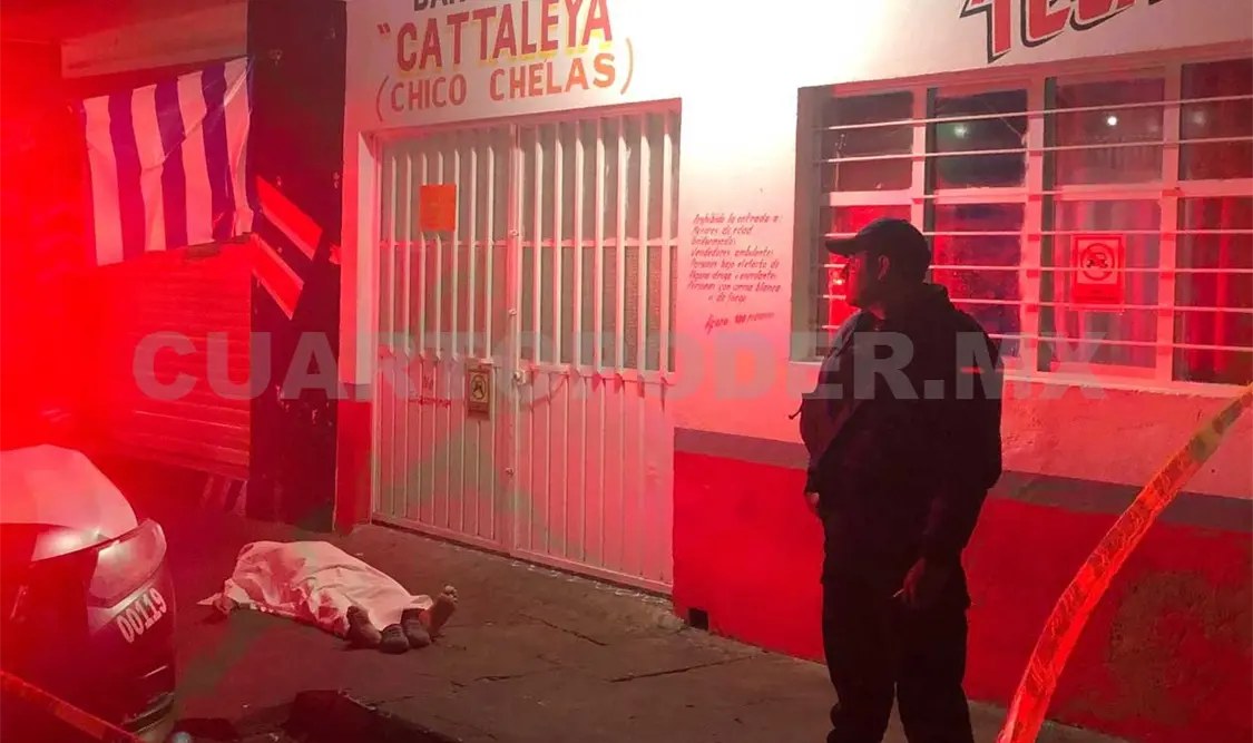 Elementos policiacos acordonaron el lugar para permitir a los expertos realizar las primeras indagatorias. José Ortega / CP