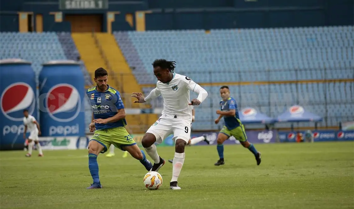 Comunicaciones visita a las Águilas